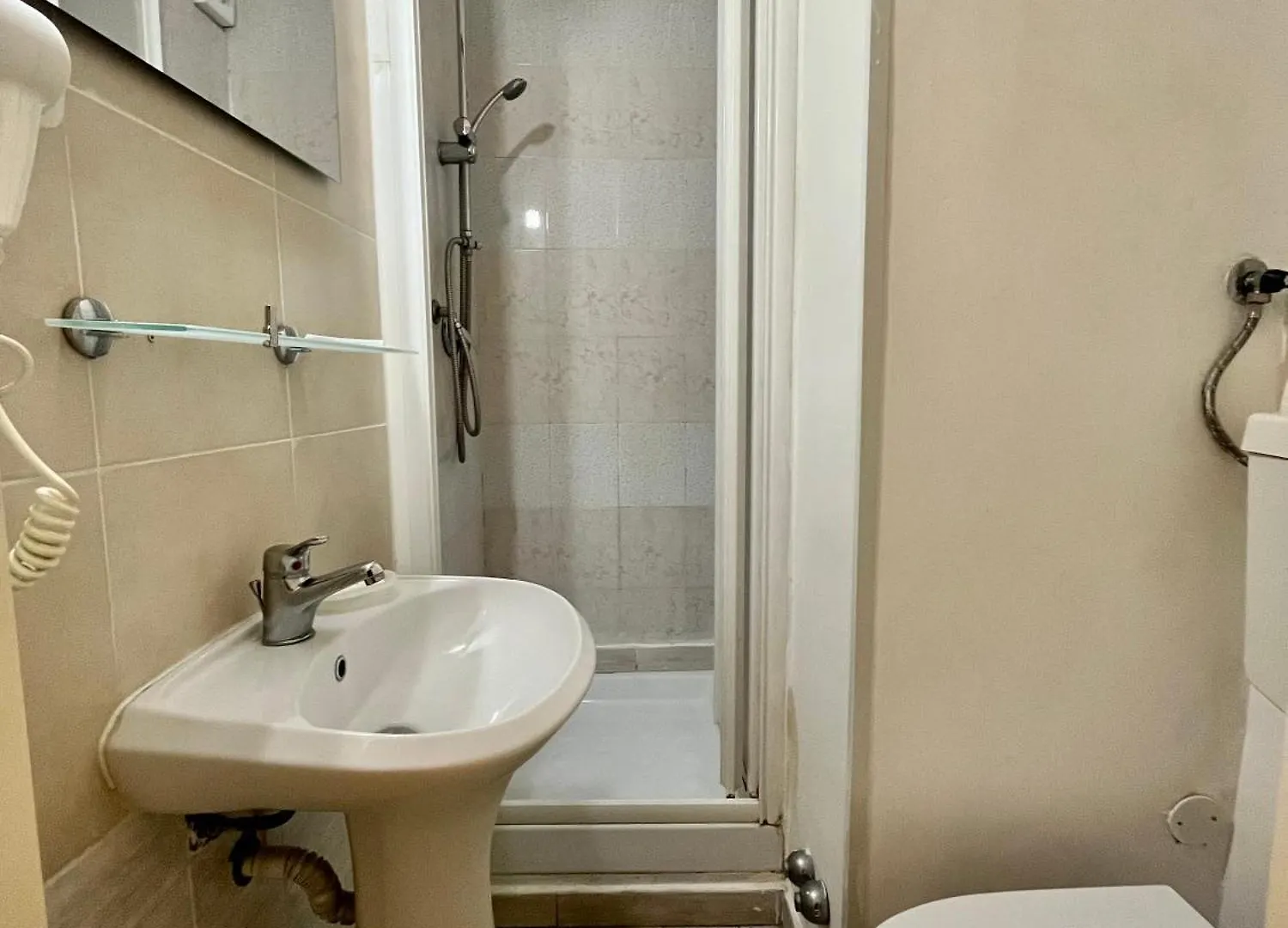 Hotel Alla Fontanella Alassio 2*,