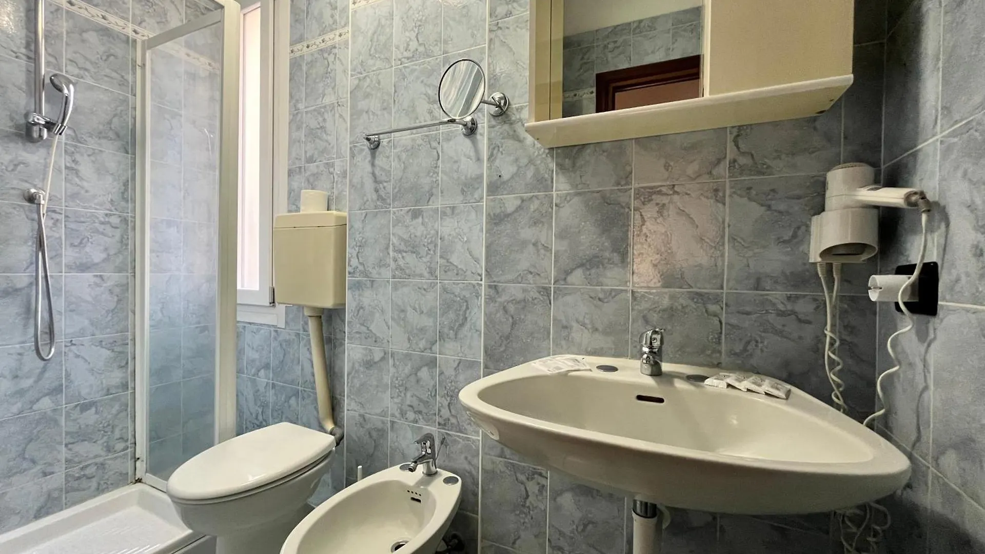 Hotel Alla Fontanella Alassio 2*,  Italy
